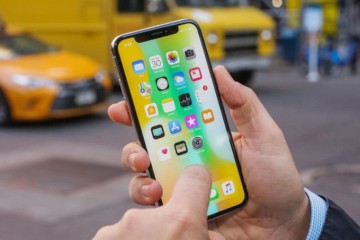 苹果宣告处理疫情下戴口罩iPhone难解锁问题直接弹出暗码输入界面